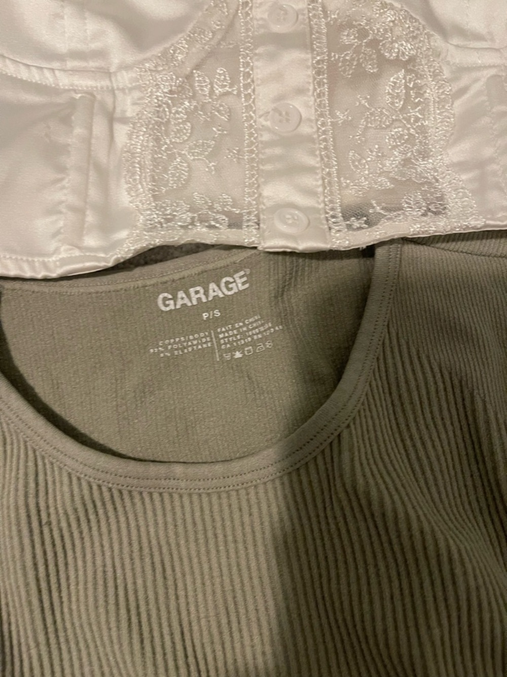 Tops Bundle - Picture 7 of 8